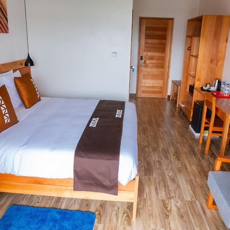 Hotel Chez Lando Кигали Екстериор снимка