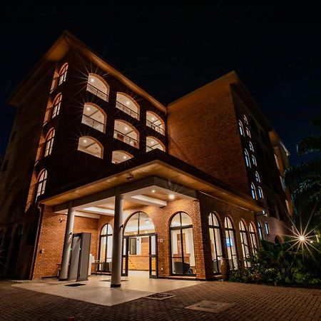 Hotel Chez Lando Кигали Екстериор снимка