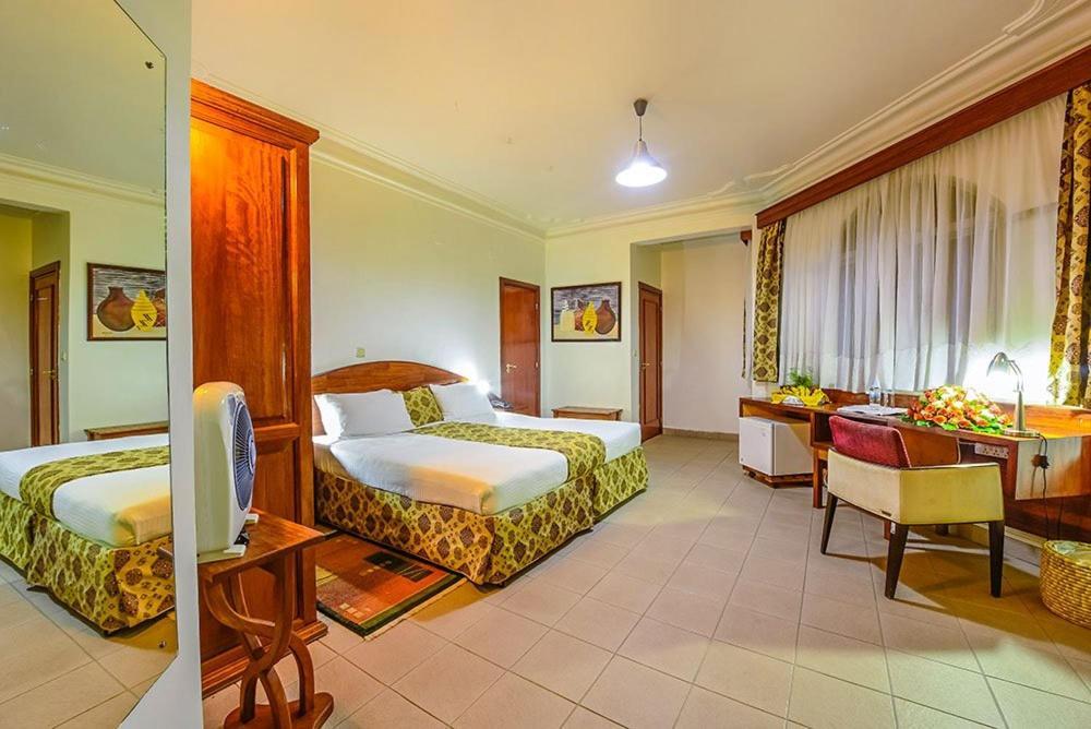 Hotel Chez Lando Кигали Екстериор снимка