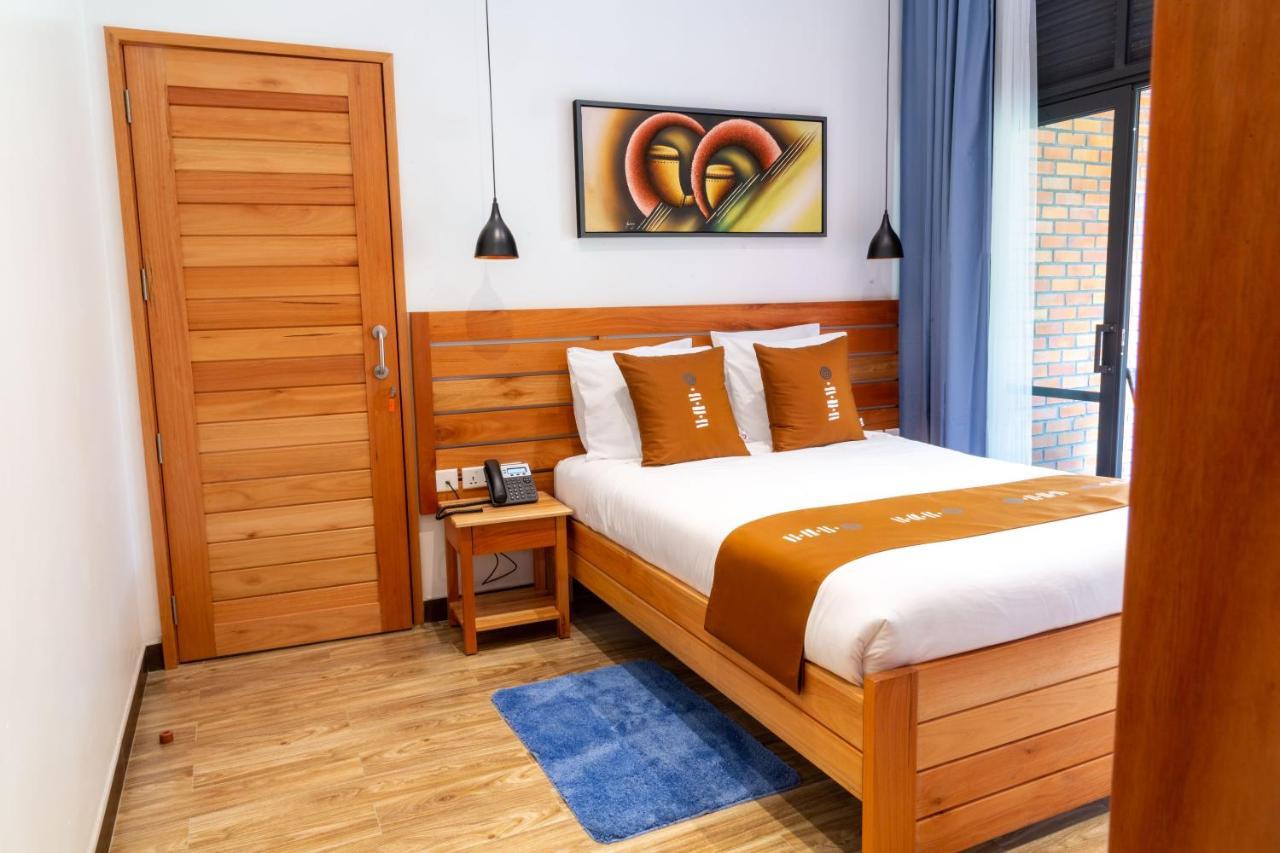 Hotel Chez Lando Кигали Екстериор снимка