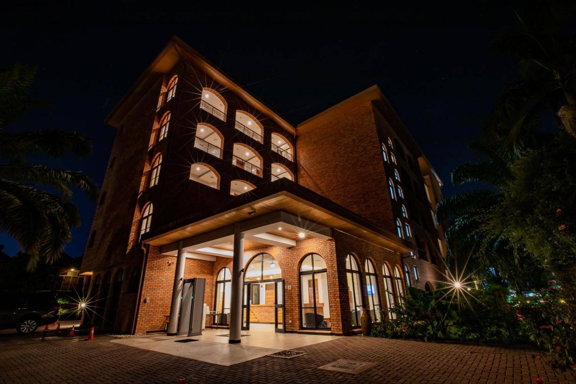 Hotel Chez Lando Кигали Екстериор снимка