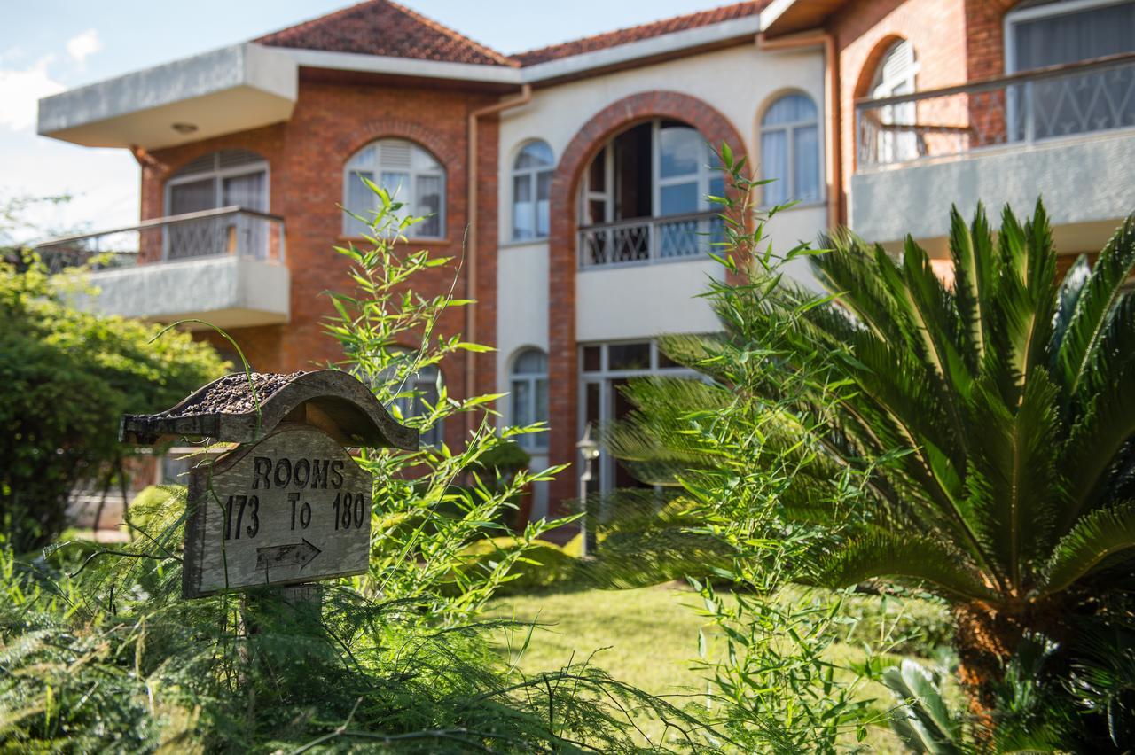 Hotel Chez Lando Кигали Екстериор снимка